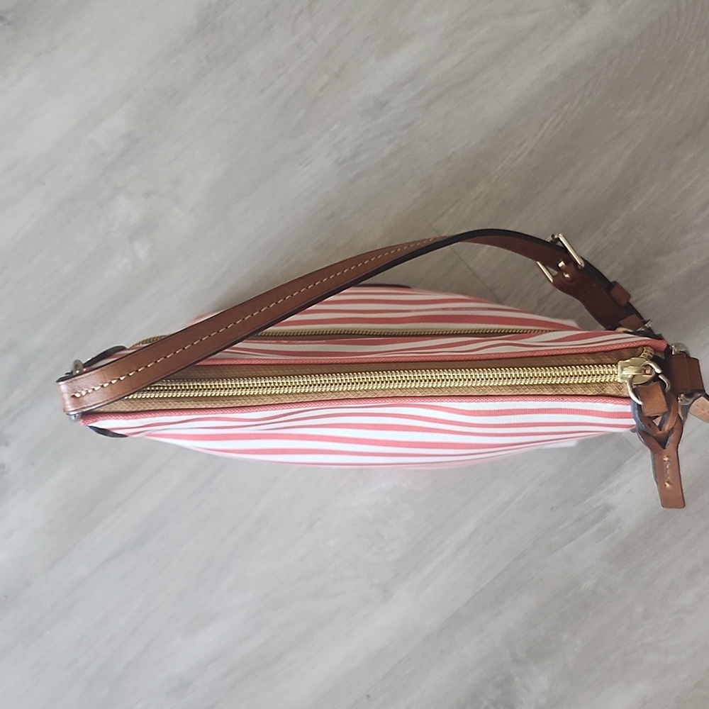 ☆SALE ☆ Dooney & Bourke Sullivan Crossbody Pouchette Adj Crossbody Bag - Picture 4 of 16